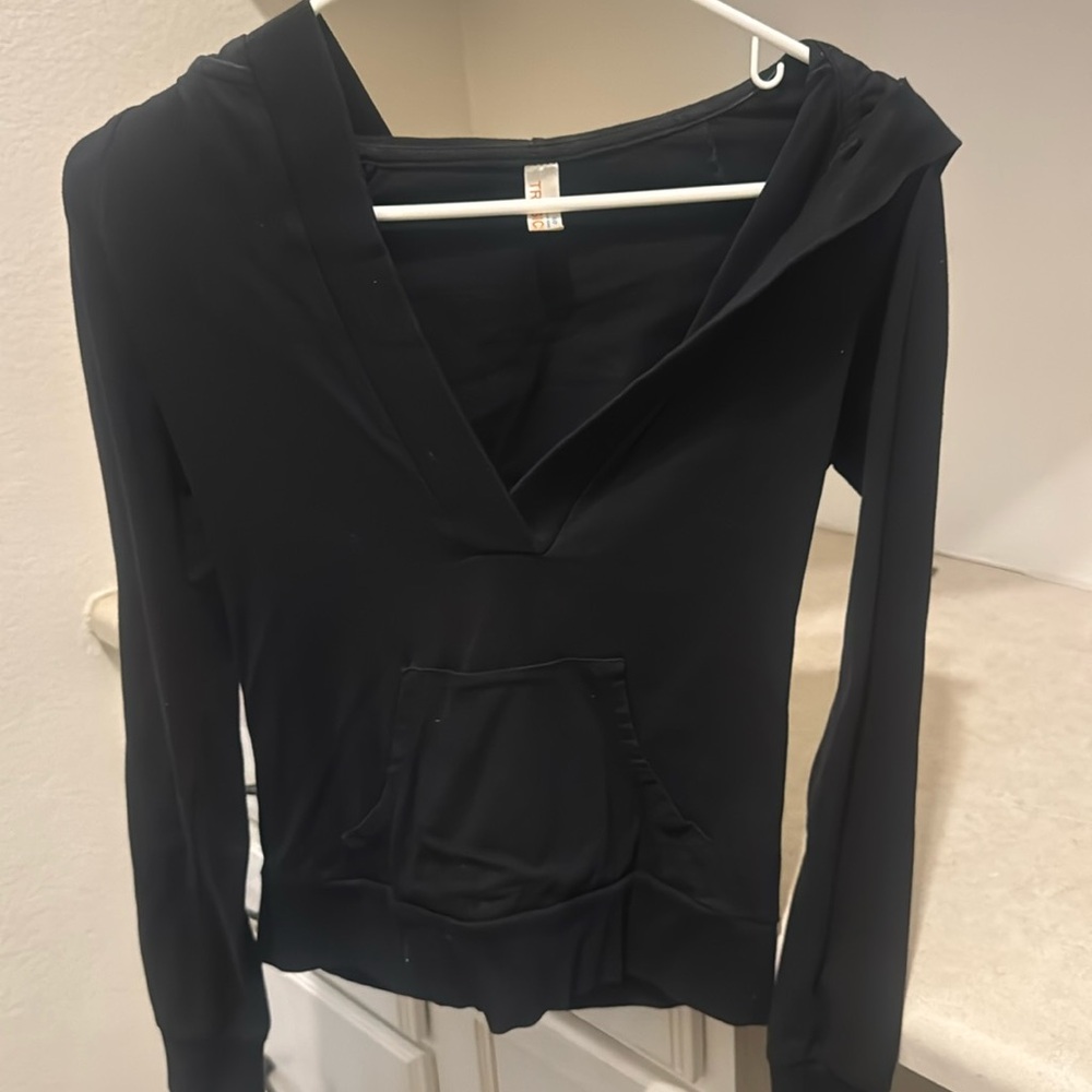 Black hoodie fitted size small